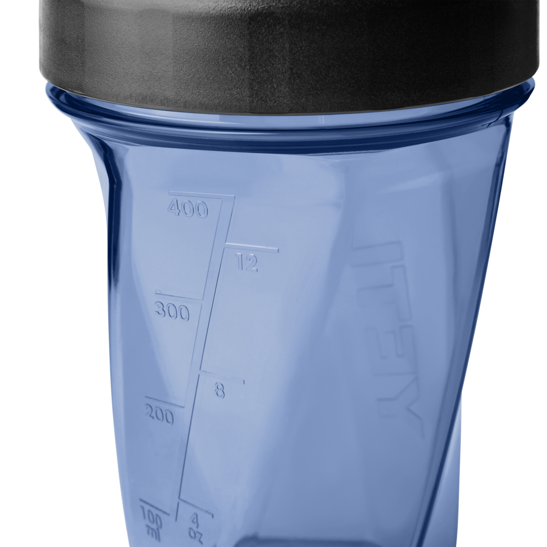 YETI Yonder® 20 oz (591 ml) Shaker Bottle Navy